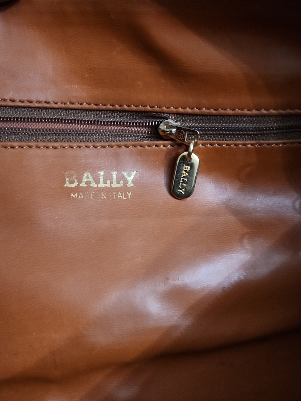 Bally Vintage Leather Handbag W/Logo Goldtone Hardware Black & Brown - Picture 16 of 17